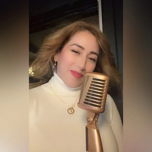 Random - Picture 1 of 1